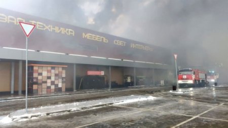 В России сгорел второй за неделю крупный торговый центр