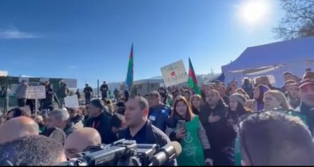 Миротворцы привезли модульные жилые блоки в район проведения акции 