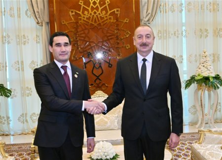 Состоялась встреча Президента Ильхама Алиева с Сердаром Бердымухамедовым 