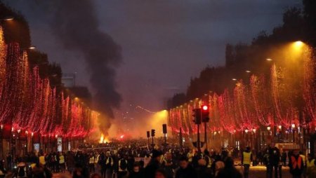Болельщики устроили погромы во Франции после поражения сборной на ЧМ-2022 Болельщики устроили погромы во Франции после поражения сборной на ЧМ-2022