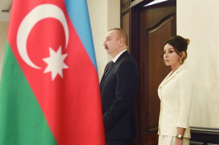 Ильхам Алиев и Мехрибан Алиева приняли участие в открытии отеля The Ritz-Carlton Baku
