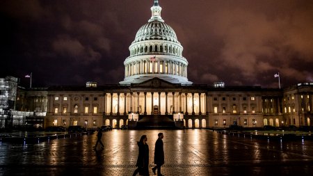 Сенат США одобрил выделение почти 50$ млрд Украине