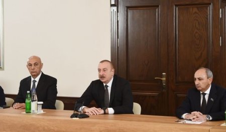 Ильхам Алиев ознакомился с условиями в административном здании Общины Западного Азербайджана - ФОТО