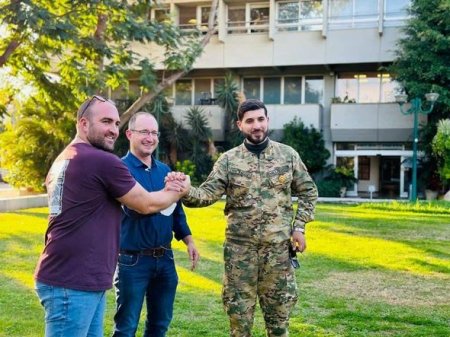Ветеран второй Карабахской войны встретился с семьей донора в Израиле Ветеран второй Карабахской войны встретился с семьей донора в Израиле