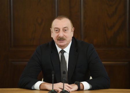 Президент Азербайджана: Ни в коем случае нельзя отступать даже перед теми, кто превосходит тебя по силе