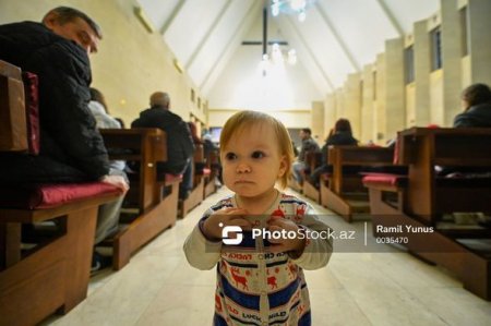  Проживающие в Баку католики отметили Рождество в церкви Святой Марии