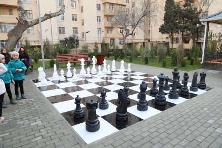 Лейла Алиева приняла участие в открытии очередного обновленного двора в рамках проекта «Наш двор»