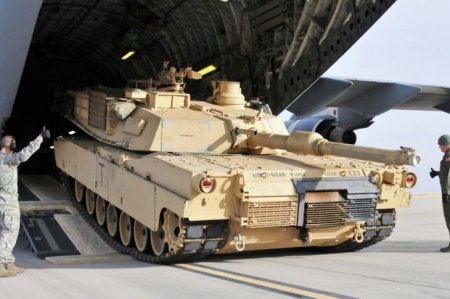 НАТО перебросила в Польшу 700 единиц техники, включая танки Abrams