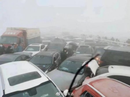 В Китае произошло ДТП с участием 200 автомобилей В Китае произошло ДТП с участием 200 автомобилей