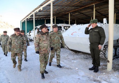Заместители министра обороны побывали на боевых позициях в Кельбаджаре 