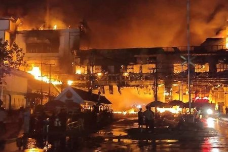 Более 20 человек погибли при пожаре в отеле в Камбодже