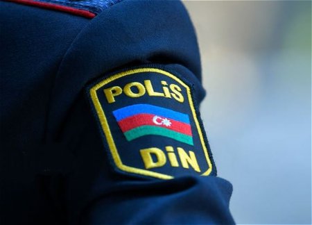 В Азербайджане полицейский выстрелил в себя по неосторожности