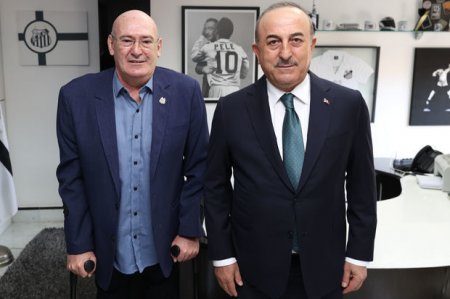 Чавушоглу принял участие в церемонии прощания с Пеле - ФОТО