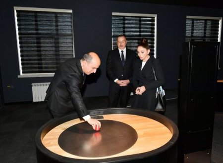 Ильхам Алиев и Мехрибан Алиева приняли участие в открытии Инновационного центра STEAM в Баку - ФОТО