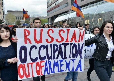 В Армении на акции протеста у российской базы задержаны более 100 человек