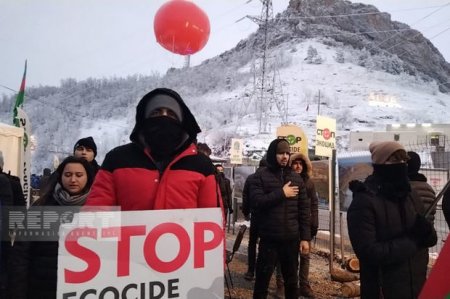 Акция на дороге Ханкенди - Лачын продолжается 31-й день 