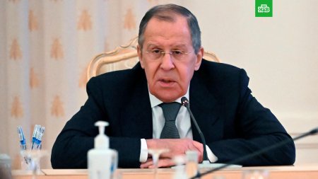 Лавров: Россия не будет вести переговоры с Зеленским