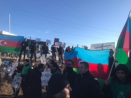 Участники акции на дороге Ханкенди-Лачин почтили память шехидов 20 Января