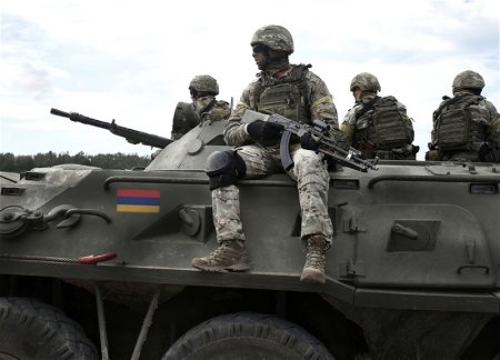 В Москве задержали 16 граждан Армении, уклонявшихся от службы в армии
