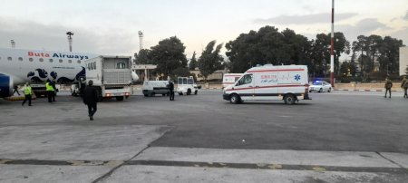 Самолет с эвакуированными сотрудниками посольства Азербайджана вылетает из Ирана