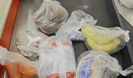 В Азербайджане полиэтиленовые пакеты на кассах станут платными