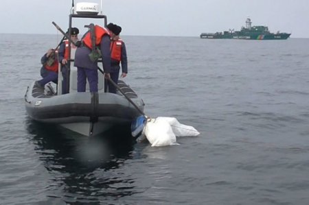 В Каспийском море обнаружены мешки с наркотиками