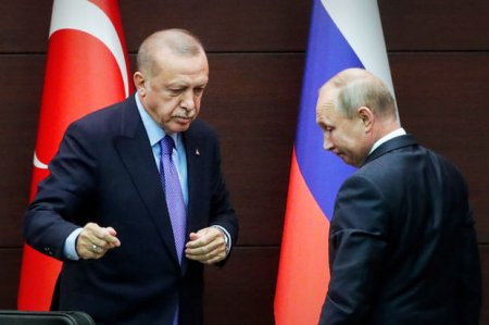 Путин выразил соболезнования Эрдогану в связи с разрушительным землетрясением