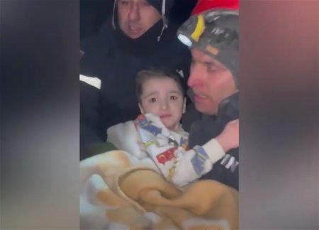 Азербайджанские спасатели вызволили из-под завалов в Турции 26 человек, включая пятерых детей