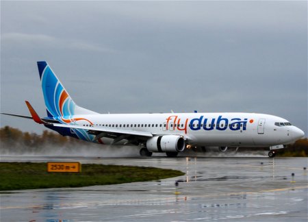 Самолет flyDubai совершил вынужденную посадку в Баку