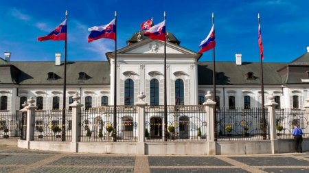 В Словакии предложили платить гражданам по €500, чтобы поднять явку на выборах