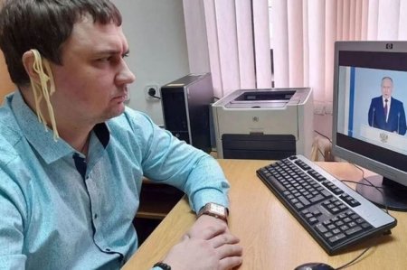 Депутата, слушавшего выступление Путина с лапшой на ушах, обвинили в дискредитации ВС России