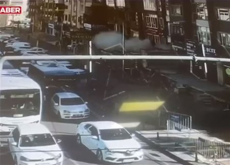 В Турции обрушилось шестиэтажное здание