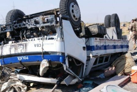 В Пакистане подорвали полицейский автобус: есть погибшие