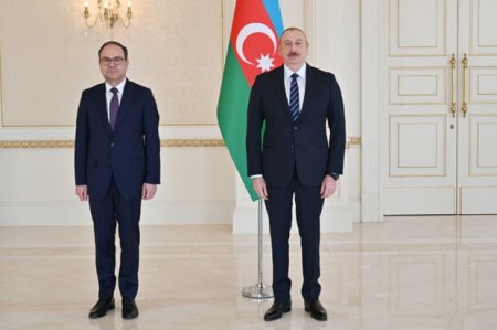 Президент Азербайджана принял верительные грамоты нового посла Болгарии