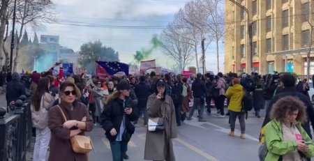 В Тбилиси начались новые митинги