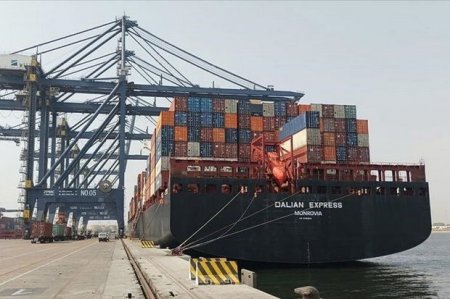 Пакистан отправил в зону бедствия в Турции более 8 000 зимних палаток