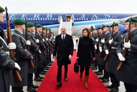 Президент Азербайджана Ильхам Алиев прибыл с рабочим визитом в Германию - ФОТО