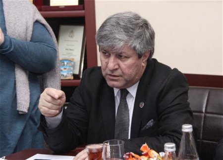Дело Аваза Зейналова передано в суд