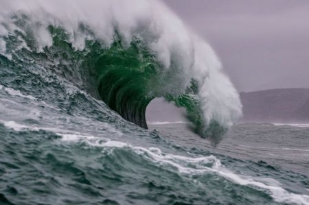 В Тихом океане зарегистрировали землетрясение магнитудой 7, объявлена угроза цунами
