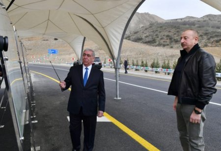 Президент заложил фундамент жилого квартала в поселке Суговушан
