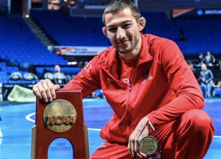 Сын азербайджанского борца стал чемпионом в США