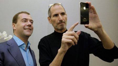 Сотрудников Кремля обязали избавиться от iPhone к 1 апреля