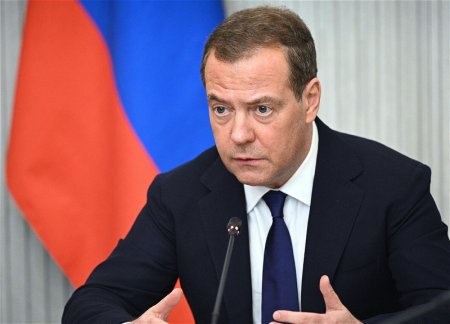 Россия может нанести ядерный удар по территории Украины – Медведев