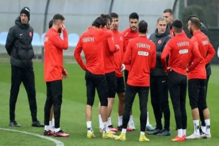 Сборная Турции по футболу обыграла Армению