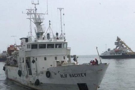 В Каспийском море начались экологические мониторинги