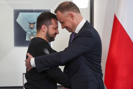 Зеленский обещает, что между Украиной и Польшей не будет границ 