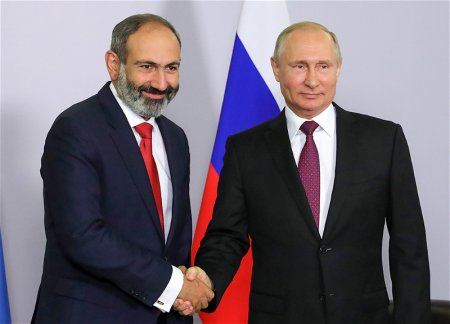 Пашинян и Путин обсудили ситуацию на Лачинской дороге и в Карабахе