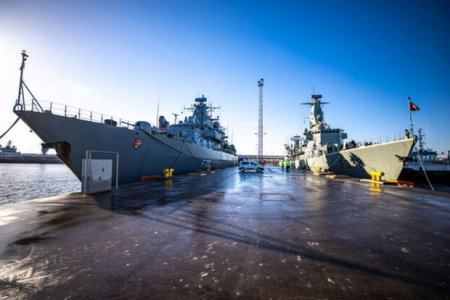 В порт Таллина прибыли корабли военно-морской группы НАТО