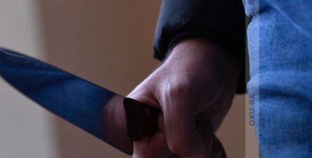 В Баку мужчина убил сына и сдался полиции