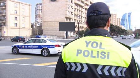 Дорожная полиция предупредила водителей, останавливающих автомобили на проезжей части